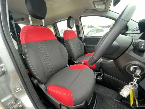 Fiat Panda 1.2 Lounge Red #28