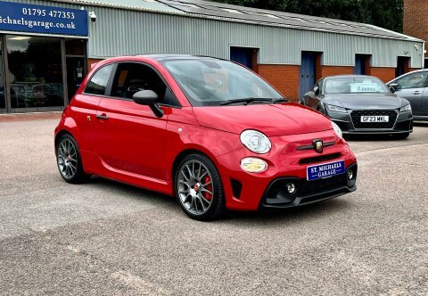Abarth 695 Hatchback Red #4