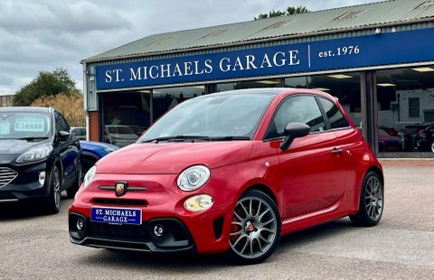 Abarth 695 Hatchback Red