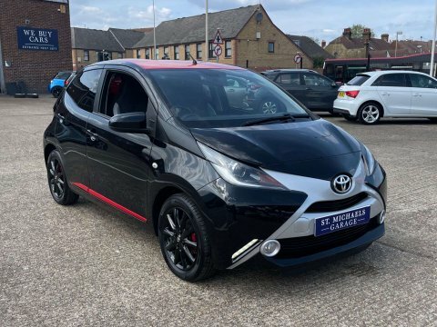 Toyota Aygo Hatchback Black #4