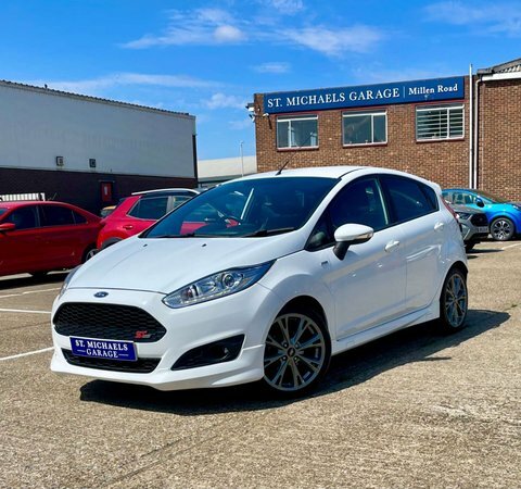 Ford Fiesta Hatchback White