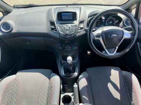 Ford Fiesta Hatchback White #2