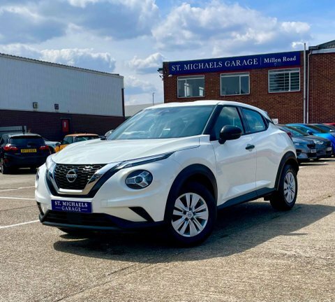 Nissan Juke Suv YC23XXG White