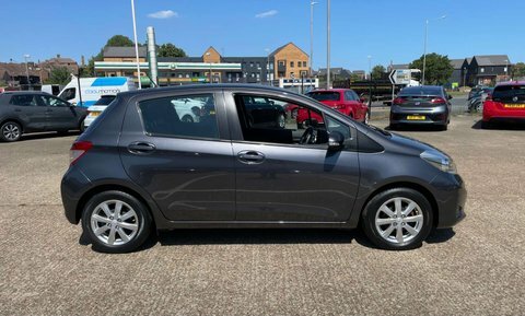 Toyota Yaris Hatchback Red #10