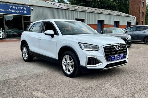 Audi Q2 Suv White #4