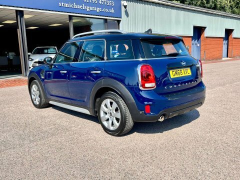 Mini Countryman Countryman Cooper Red #9