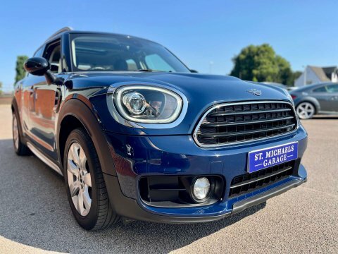 Mini Countryman Countryman Cooper Red #75