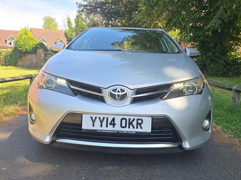 Toyota Auris 1.6 V-matic Icon Plus Multidrive S Euro 5 Silver #2