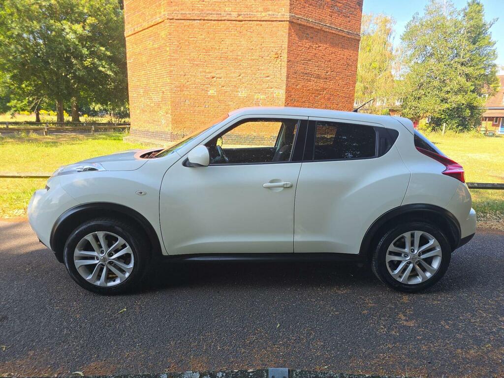 Nissan Juke 1.6 Acenta Premium Euro 5 Ss White #4