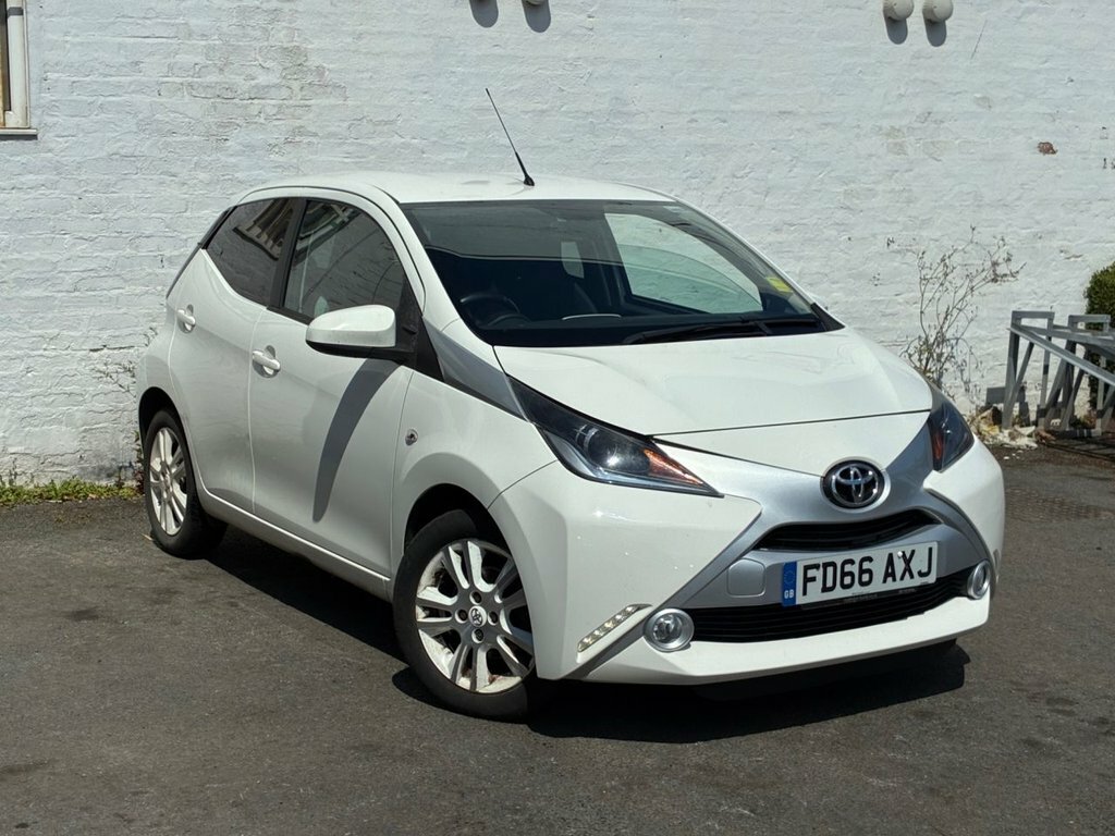 Toyota Aygo 1L X-pure White #2