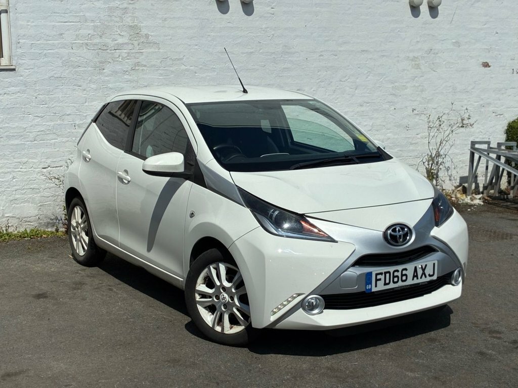 Toyota Aygo 1L X-pure White