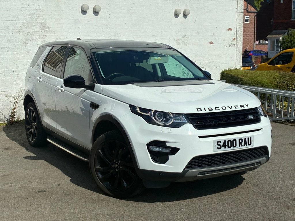 Land Rover Discovery Sport 2L Hse Black White