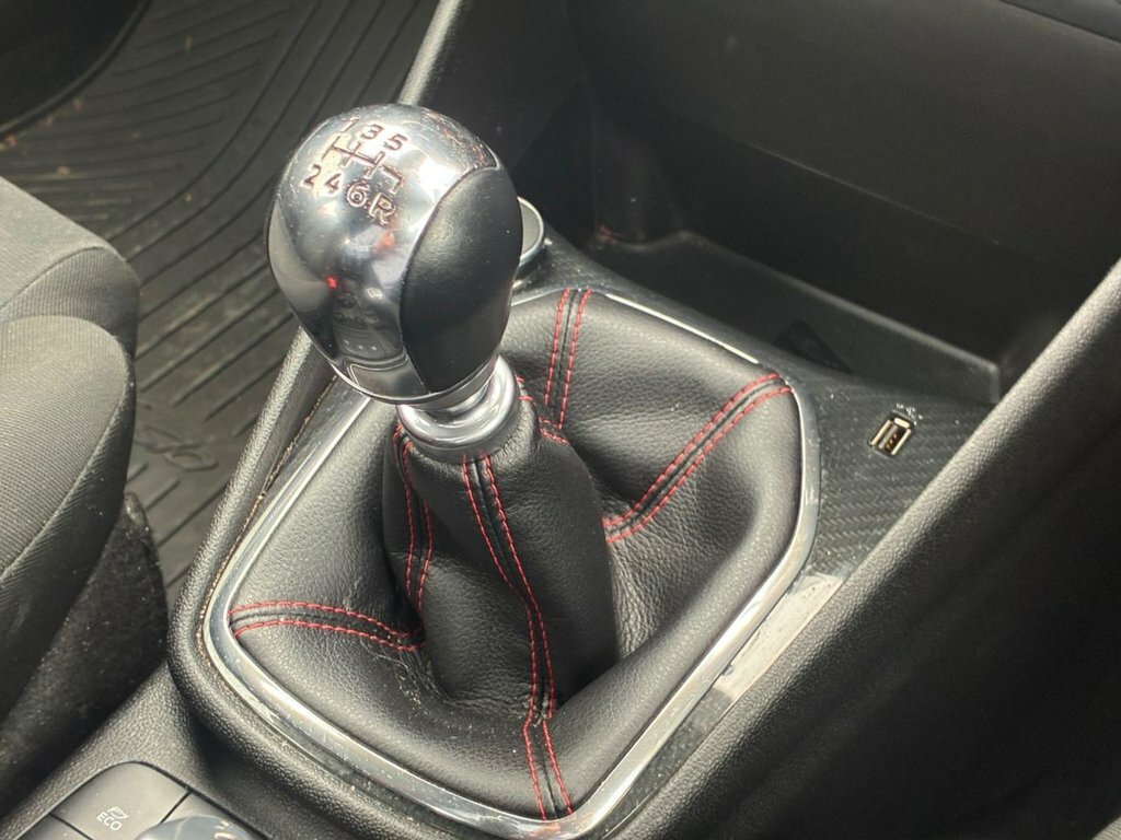 Ford Fiesta 1.5 Ecoboost St-2 Performance Pk Navigation White #38
