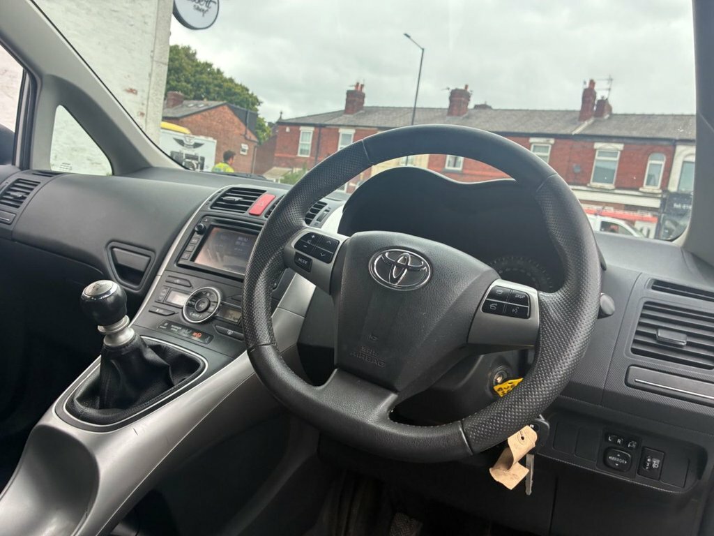Toyota Auris Tr Blue #12