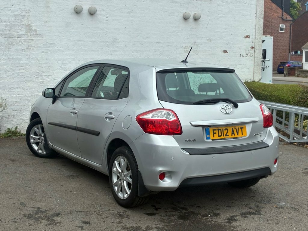 Toyota Auris 1.4L Colour Collection Silver #6