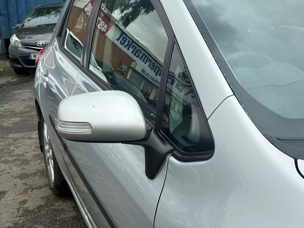 Toyota Auris Tr Blue #32