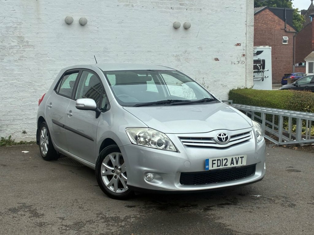 Toyota Auris 1.4L Colour Collection Silver #2