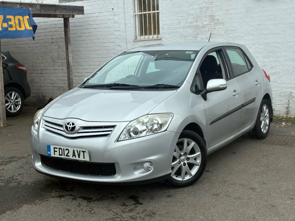 Toyota Auris 1.4L Colour Collection Silver #3