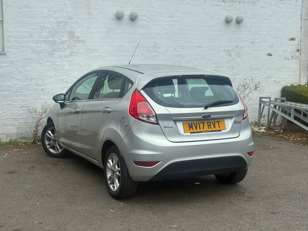 Ford Fiesta 1L Zetec Silver #4