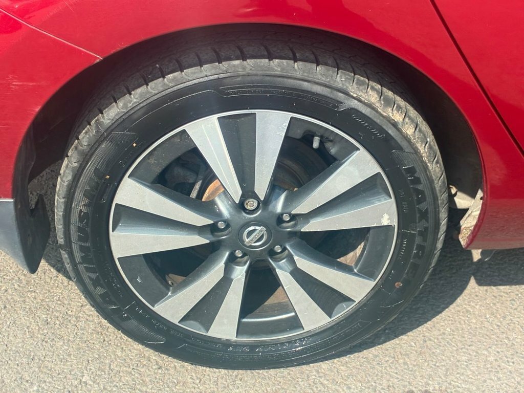Nissan Leaf 80Kw Acenta 30Kwh Hatchback Red #26