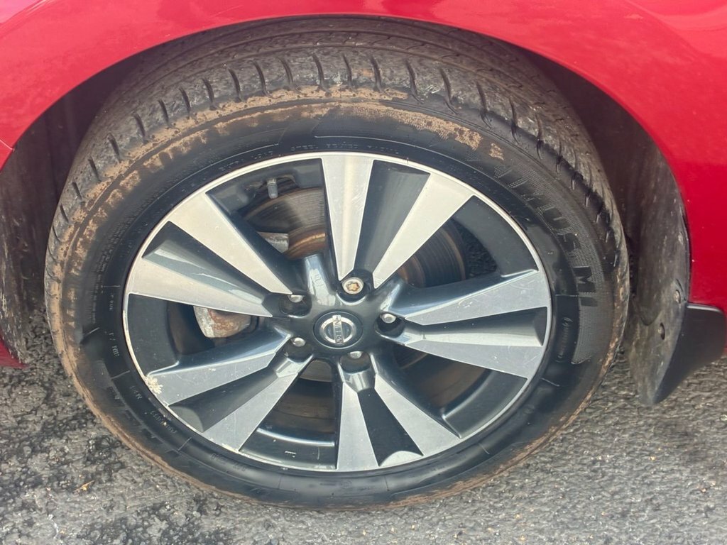 Nissan Leaf 80Kw Acenta 30Kwh Hatchback Red #22