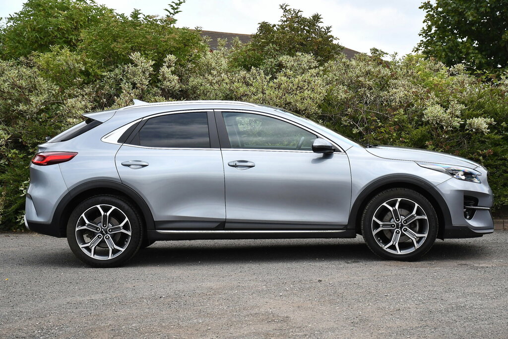 Kia Xceed 1.5 T-gdi 3 Suv Euro 6 Ss 15 RK22UMH Silver #2