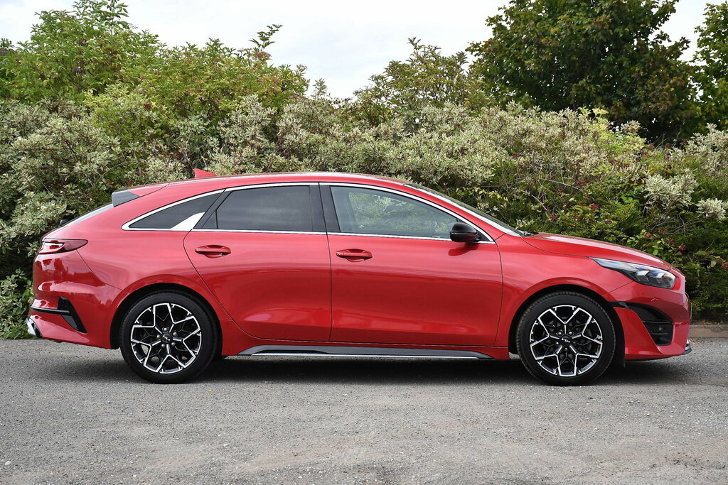 Kia Proceed 1.5 T-gdi Gt-line Shooting Brake Red #2