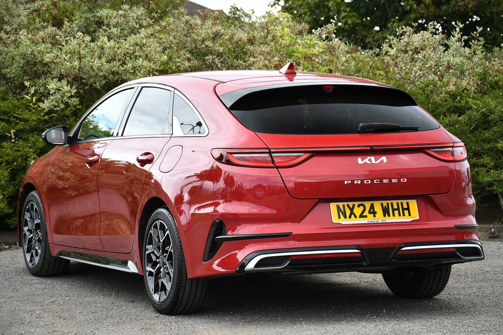 Kia Proceed 1.5 T-gdi Gt-line Shooting Brake Red #3