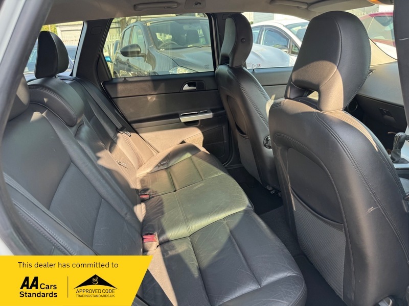 Volvo V50 Drive Se Lux Edition White #6