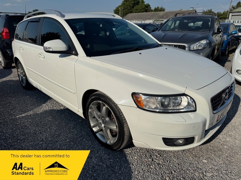 Volvo V50 Drive Se Lux Edition White #2