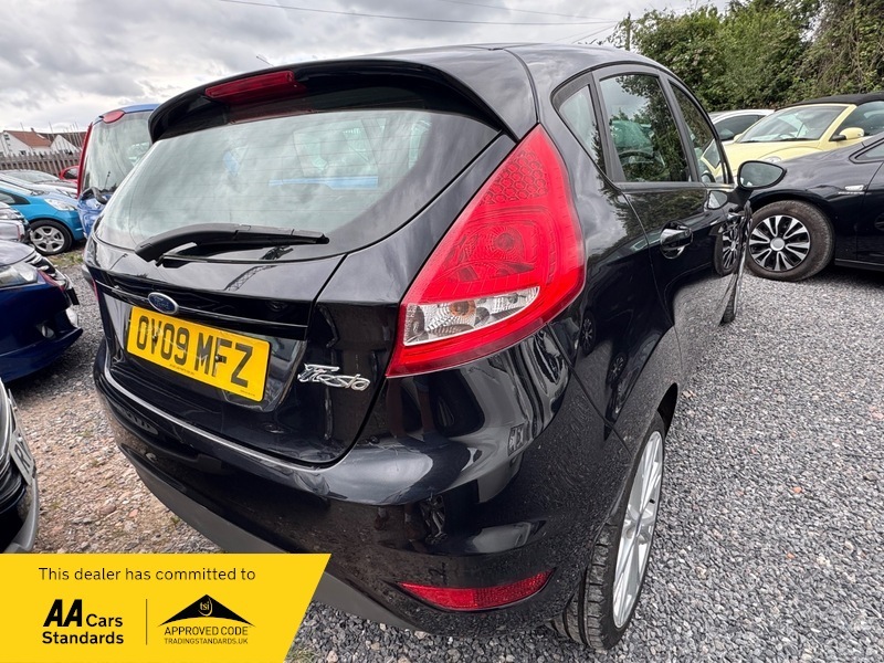Ford Fiesta Style Hatchback 133 Gkm, 81 Bh Silver #5