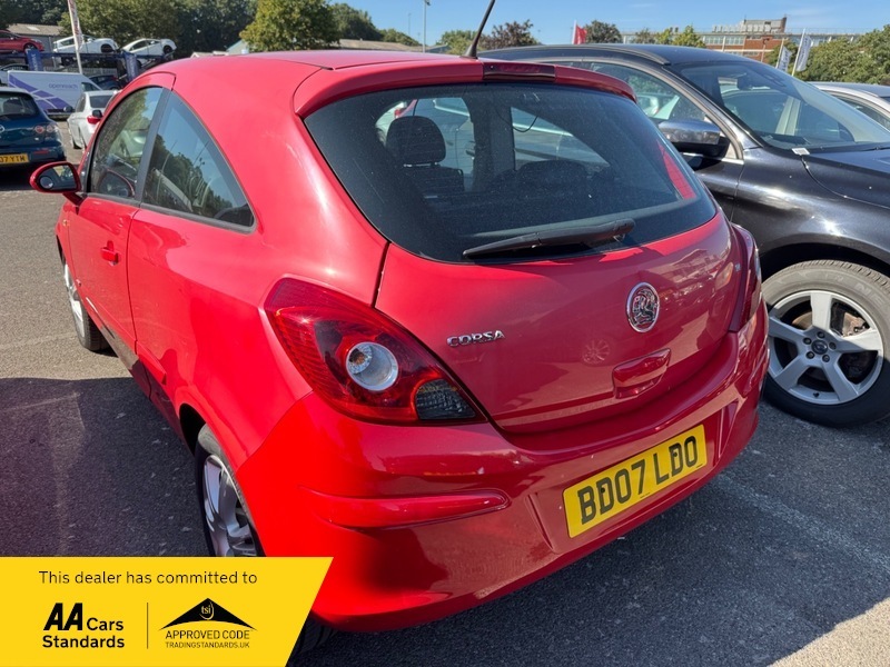 Vauxhall Corsa Design 16V Red #3