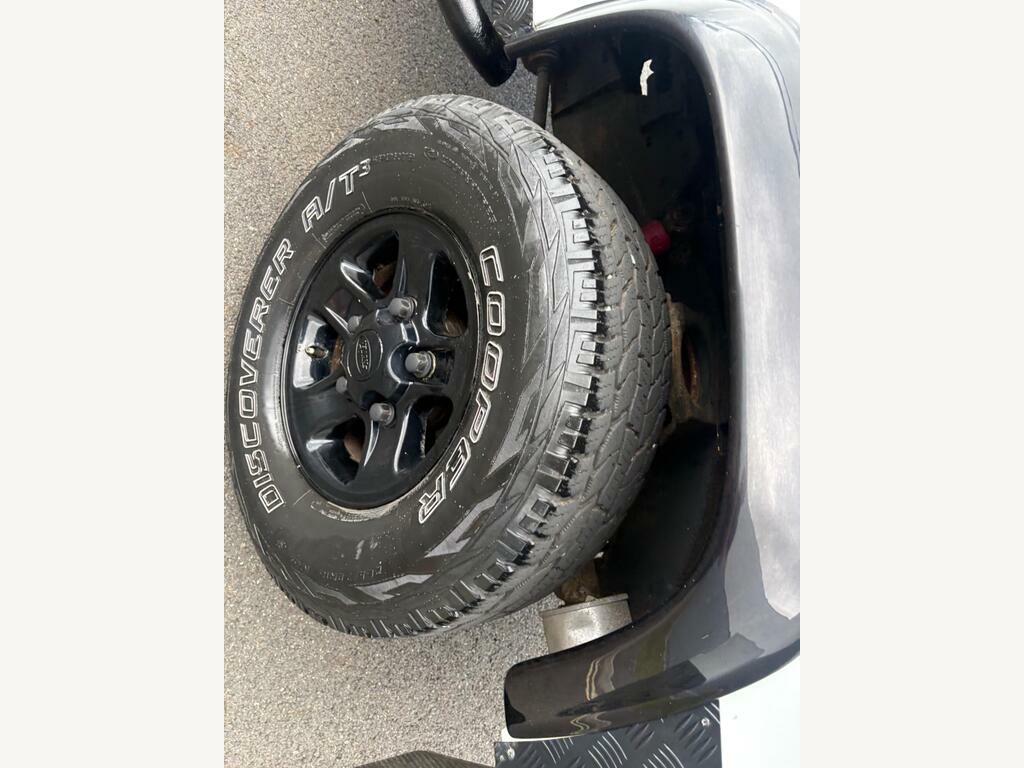 Land Rover Defender 110 110 2.4 Tdci High Capacity Pick Up Green #17