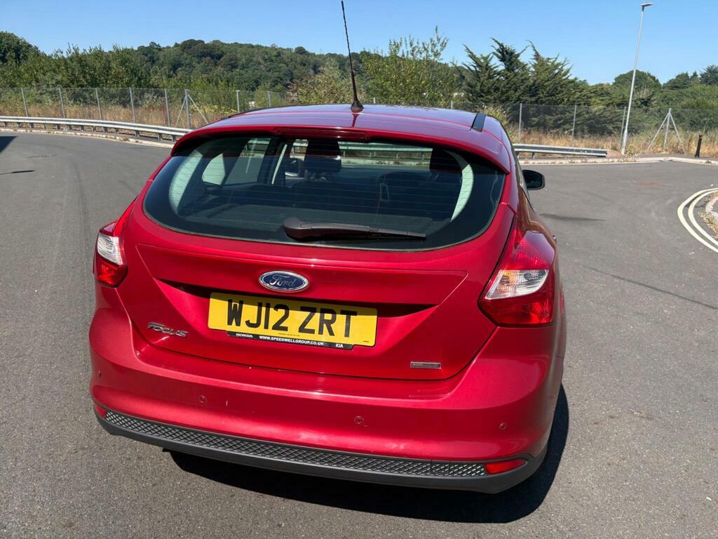 Ford Focus 1.0T Ecoboost Zetec White #25