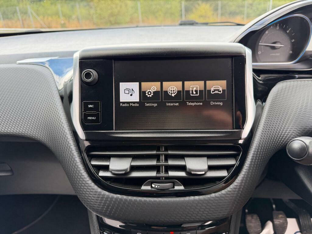 Peugeot 2008 Puretech Ss Gt Line With Panoramic Roof White #9