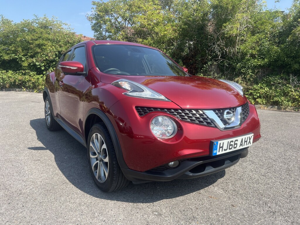 Nissan Juke 1.2 Dig-t Tekna Red