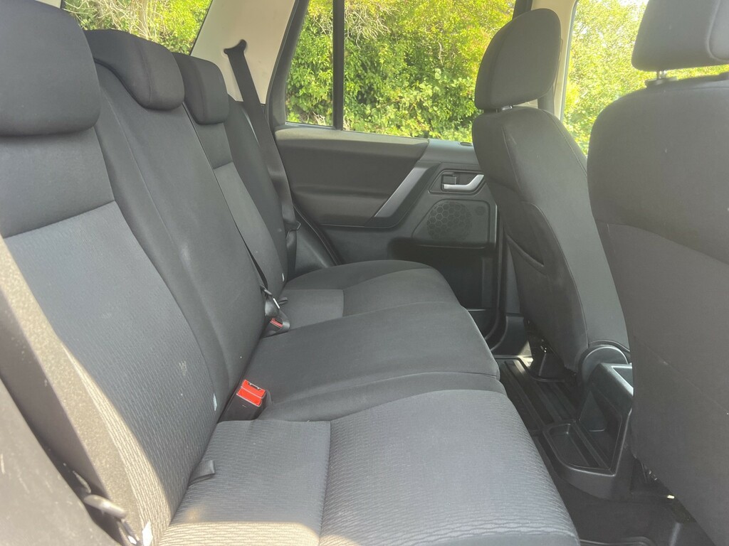 Land Rover Freelander 2 2 2011 60 Gold #18