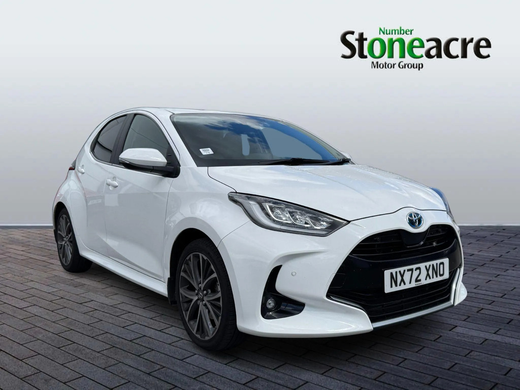 Toyota Yaris 1.5 Hybrid Excel White