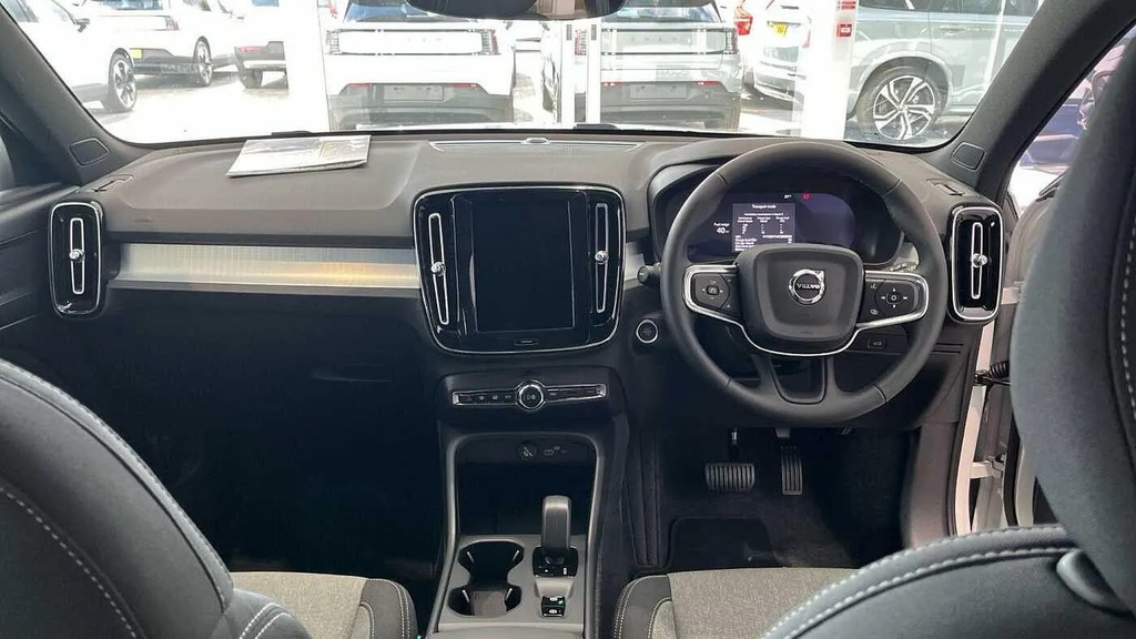 Volvo XC40 Core B3 163 Hp NU75AZO #5