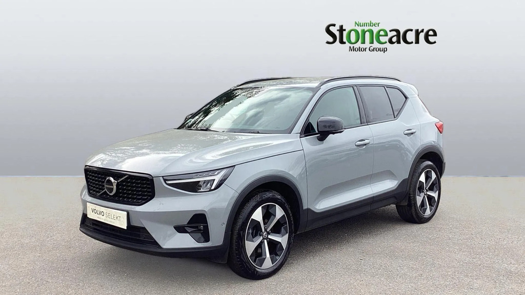 Volvo XC40 2.0 B3p Plus Dark YP25UNZ  #2