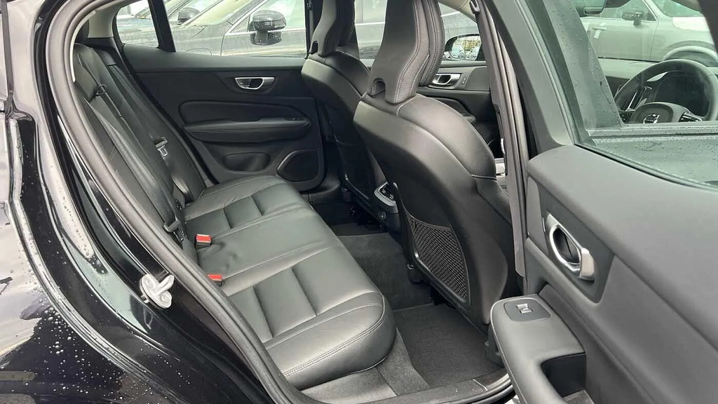 Volvo S60 2.0 B5p Plus Dark #6