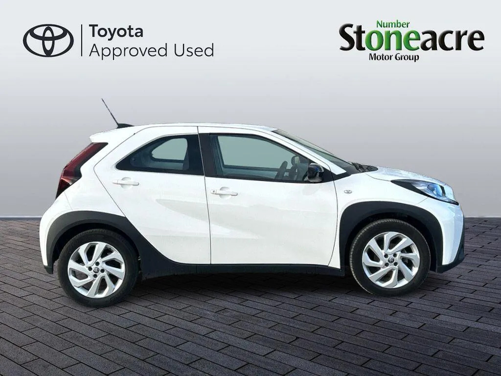 Toyota Aygo X 1.0 Vvt-i Pure NG73LXB #2