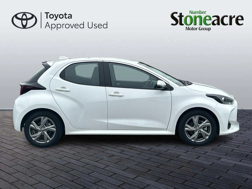 Toyota Yaris 1.5 Hybrid Icon NG73YVC #2