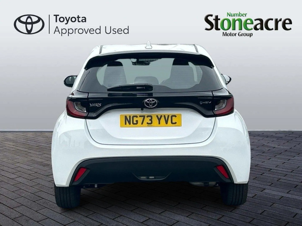 Toyota Yaris 1.5 Hybrid Icon NG73YVC #4