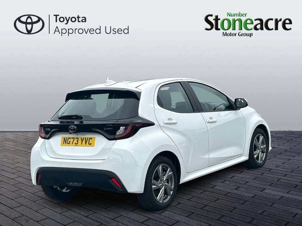 Toyota Yaris 1.5 Hybrid Icon NG73YVC #3