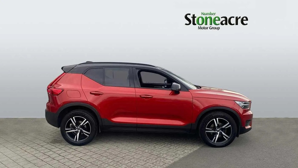 Volvo XC40 R-design T3 163 Hp #3