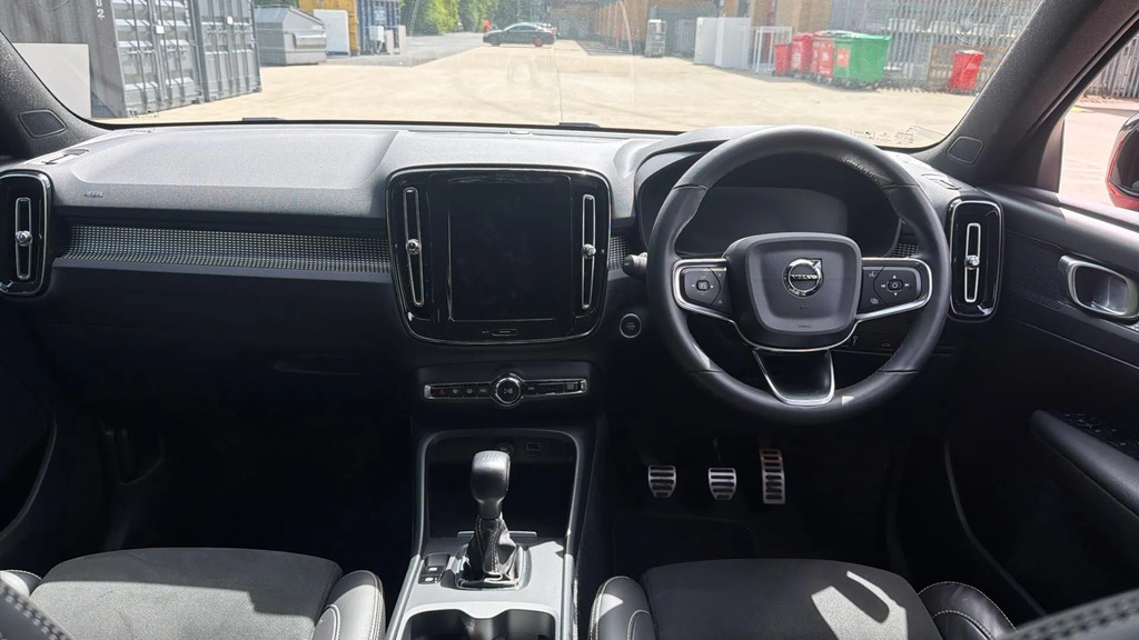 Volvo XC40 R-design T3 163 Hp #5
