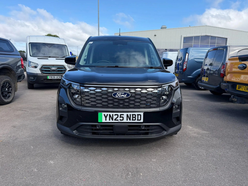 Ford Transit Courier 43Kwh Limited Swb YN25NBD #2