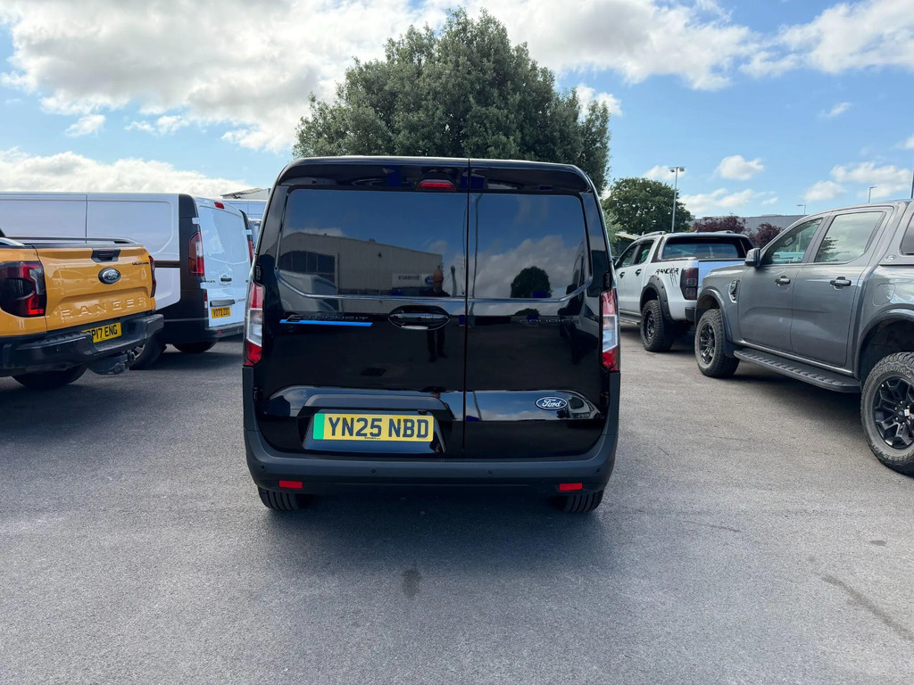 Ford Transit Courier 43Kwh Limited Swb YN25NBD #6