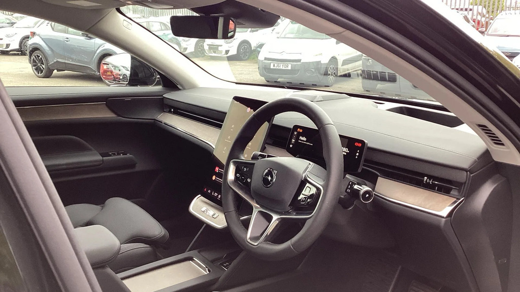 Volvo ES90 Single Motor Extended Range 92Kwh Plus Saloon YM75WMZ #4